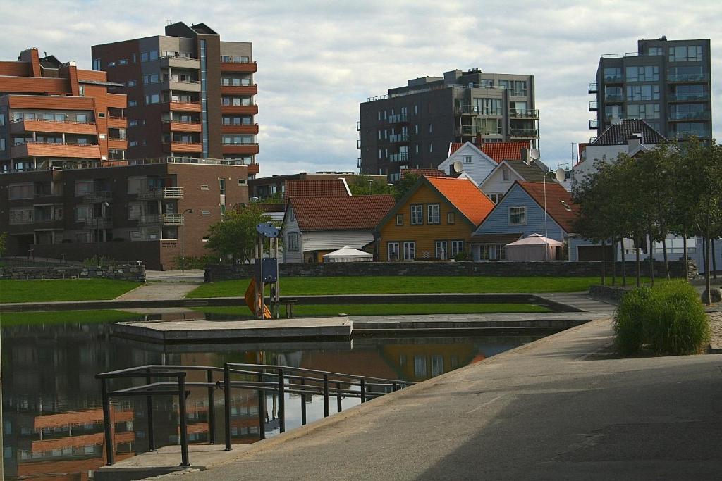 Stavanger Small Apartments - City Centre ภายนอก รูปภาพ